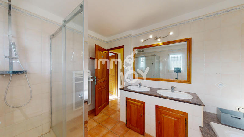 Maison - 130 m² - 6 pièces