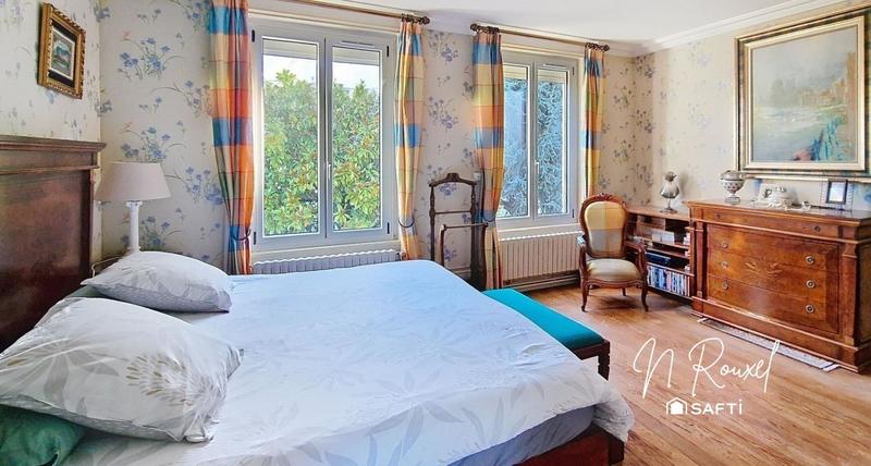 Maison de maîtres - 293 m² - 11 pièces