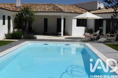 Maison - 219 m² - 5 pièces