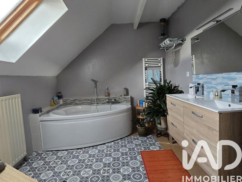 Maison - 184 m² - 7 pièces