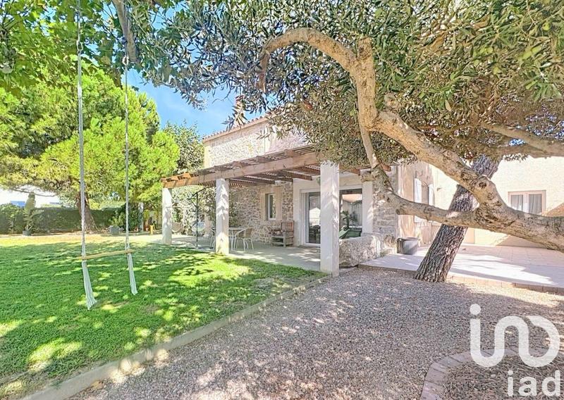 Maison - 268 m² - 9 pièces