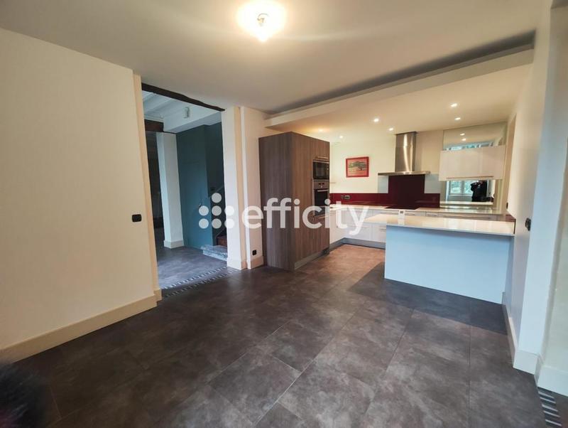 Maison - 170 m² - 5 pièces