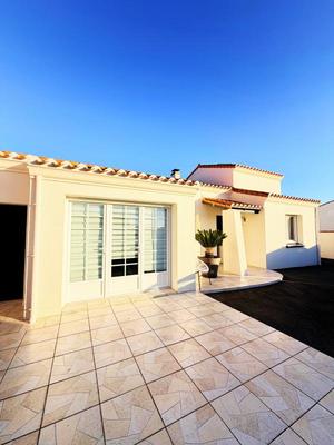 Maison traditionnelle - 111 m² - 4 pièces