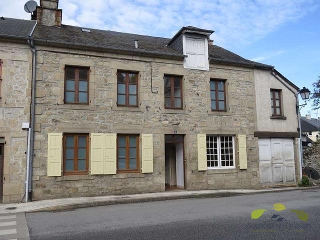 Maison - 130 m² - 10 pièces