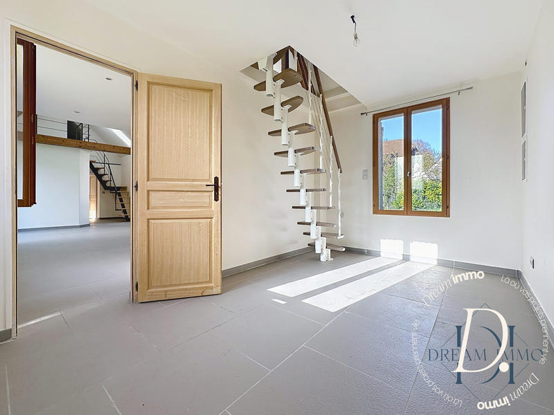 Maison - 102 m² - 5 pièces