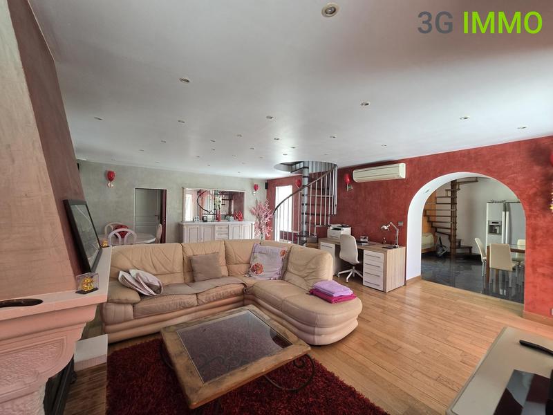 Maison - 164 m² - 6 pièces