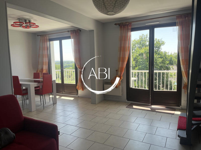 Appartement - 90 m² - 4 pièces