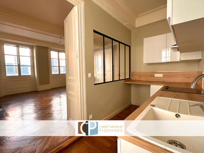 Appartement - 67 m² - 2 pièces