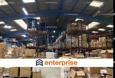 Local d'activité / Entrepôt - 2 350 m²