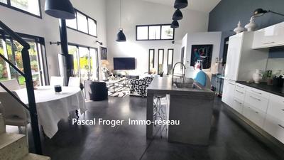 Maison - 119 m² - 5 pièces