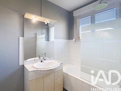 Maison - 81 m² - 5 pièces