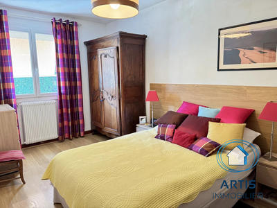 Maison - 90 m² - 5 pièces