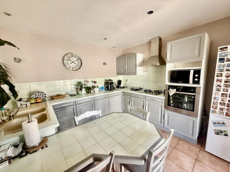 Maison - 95 m² - 4 pièces