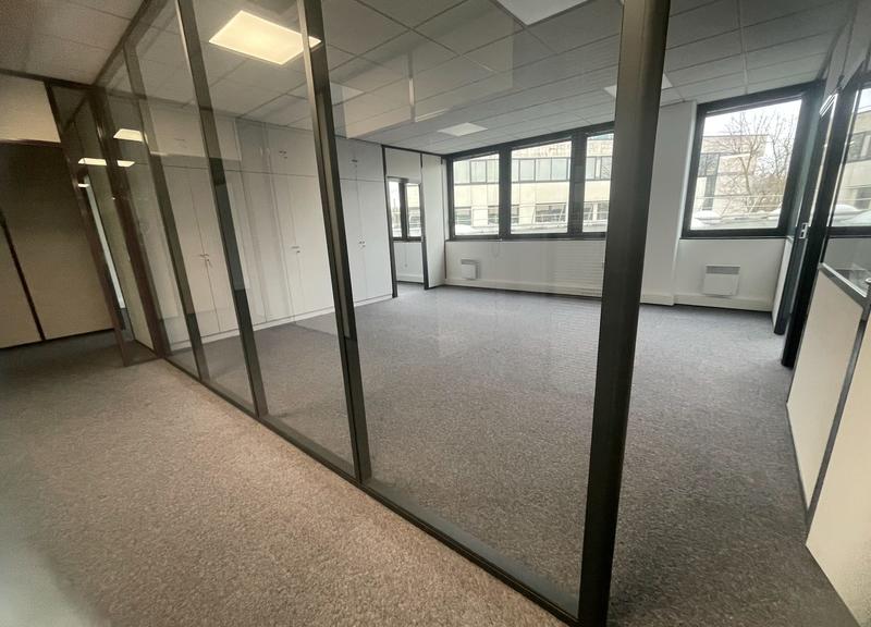 Bureau - 650 m²