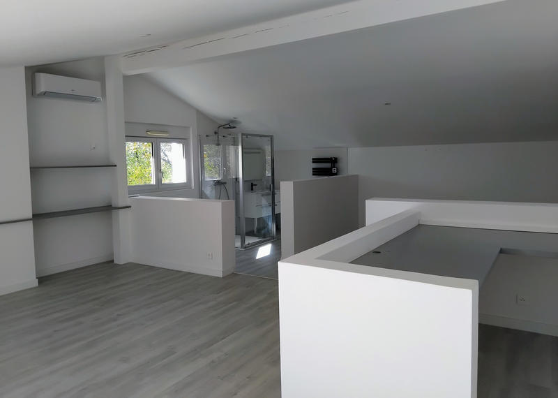 Villa - 313 m² - 9 pièces