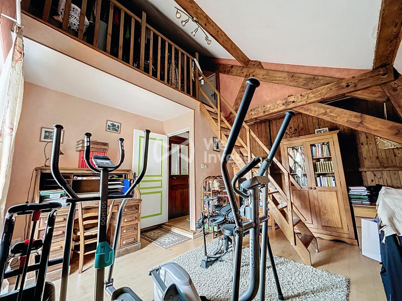 Maison - 204 m² - 7 pièces