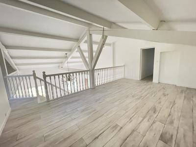 Villa - 250 m² - 8 pièces