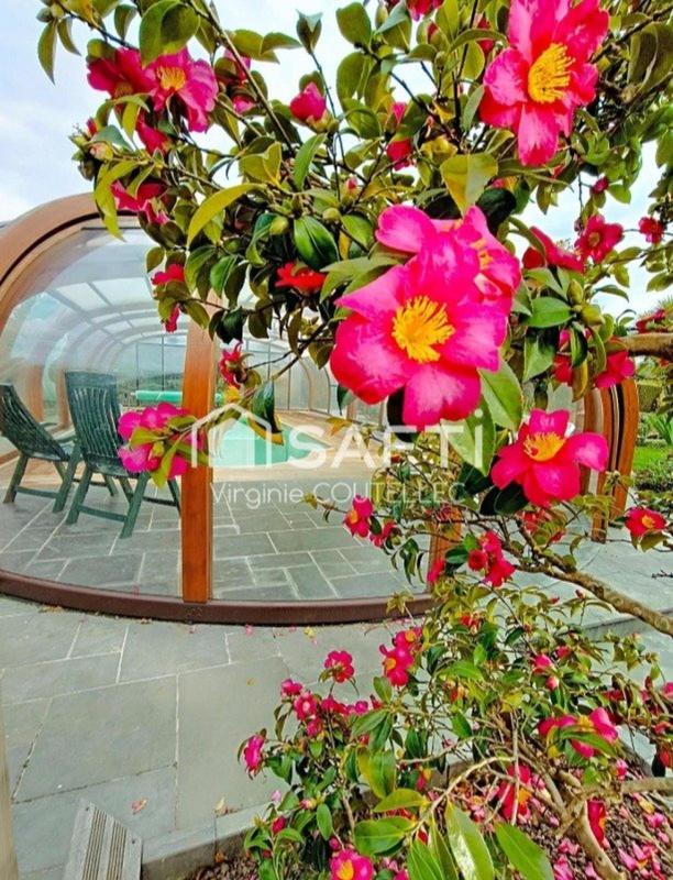 Maison - 254 m² - 12 pièces