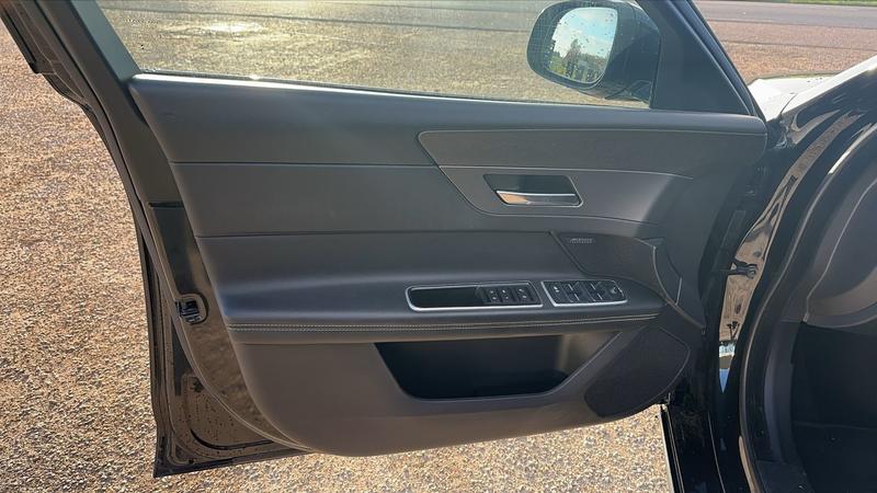 Jaguar Xf II 3.0 d V6 300 Bva8 R Sport