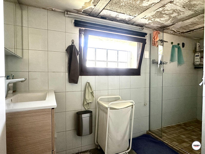 Immeuble - 6 pièces