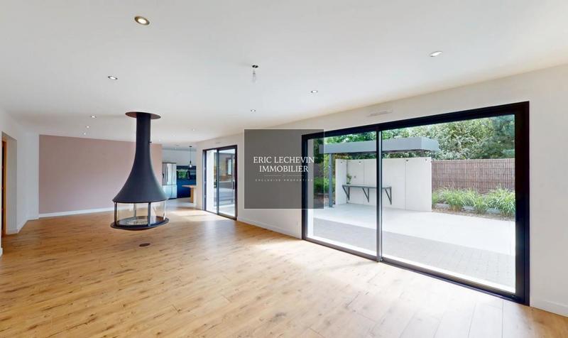 Villa - 180 m² - 8 pièces