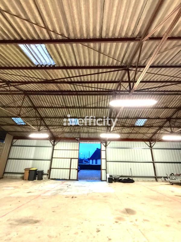 Bureau - 81 m² - 1 pièce