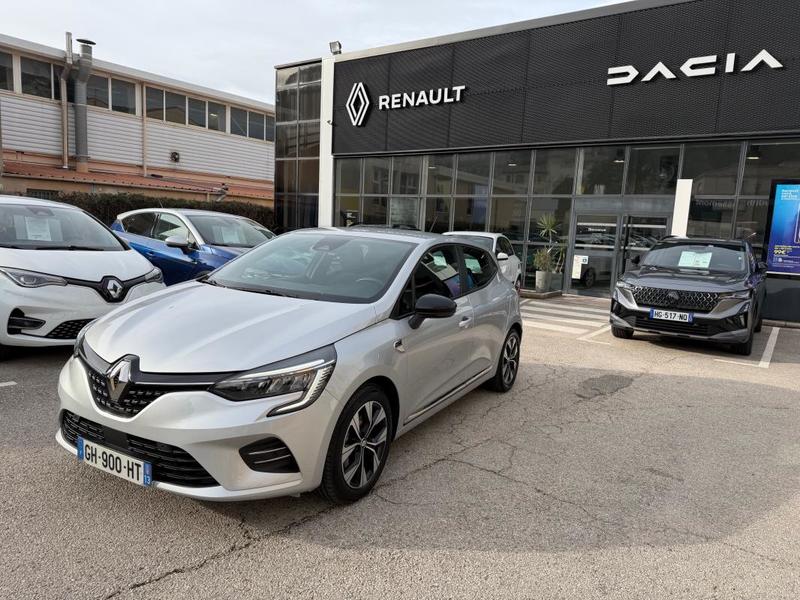 Renault Clio V Limited E-Tech 140