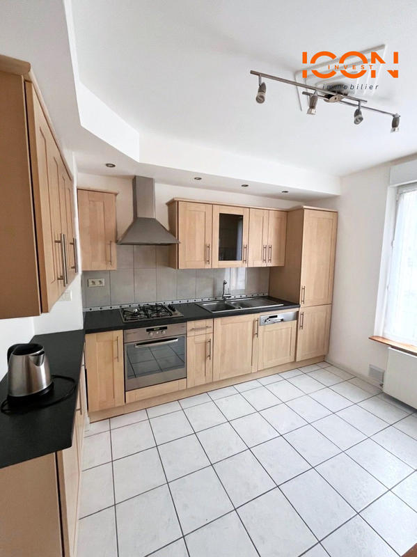 Maison - 102 m² - 4 pièces