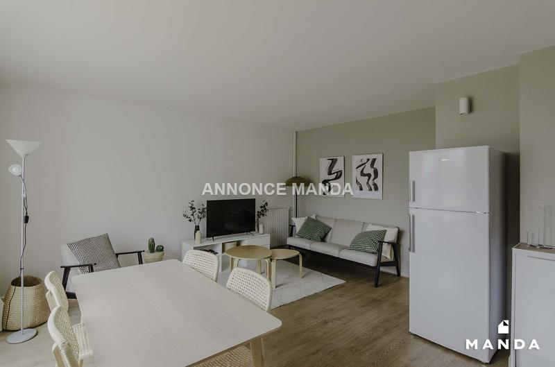 Chambre - 11 m² - 4 pièces