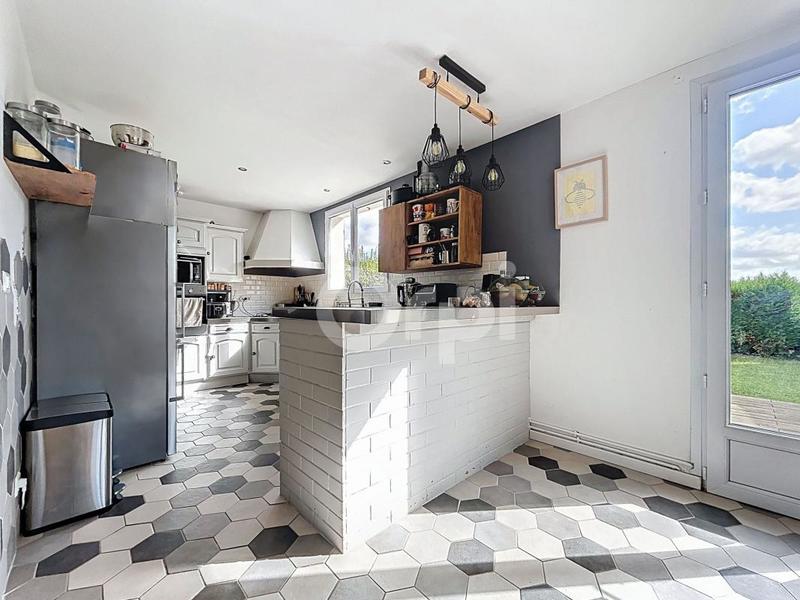 Maison - 104 m² - 6 pièces