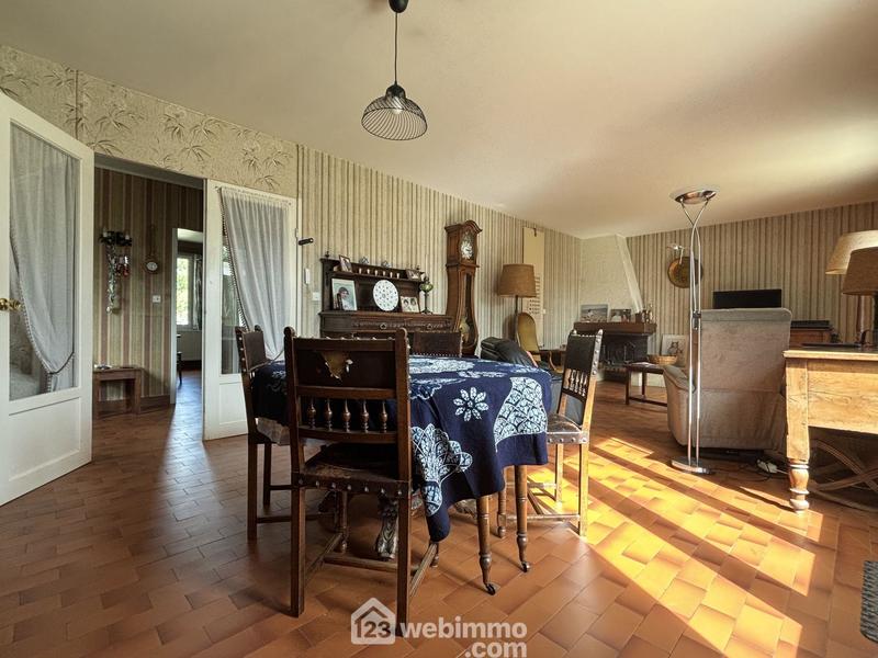 Maison - 206 m² - 11 pièces