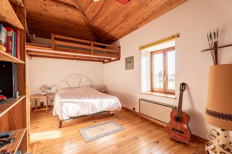 Demeure - 198 m² - 7 pièces