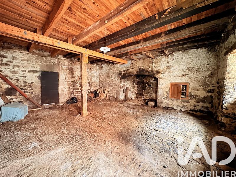 Maison - 220 m² - 7 pièces