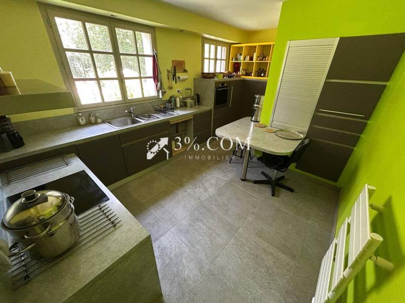 Maison - 205 m² - 8 pièces