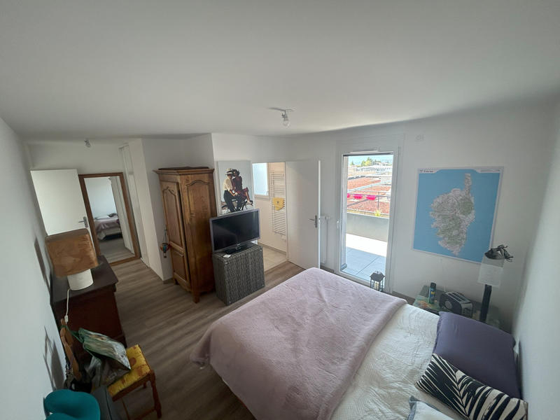 Appartement - 98 m² - 4 pièces