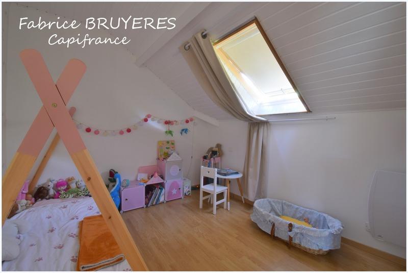 Maison - 247 m² - 8 pièces