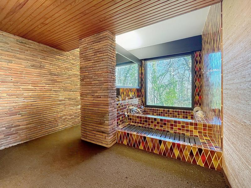 Maison - 320 m² - 12 pièces