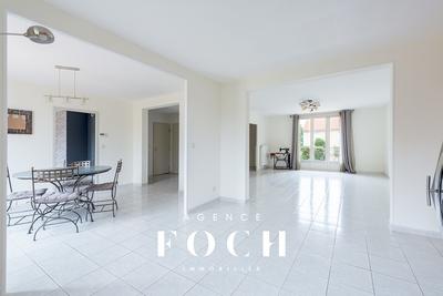 Maison - 158 m² - 6 pièces