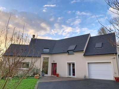 Maison - 210 m² - 6 pièces