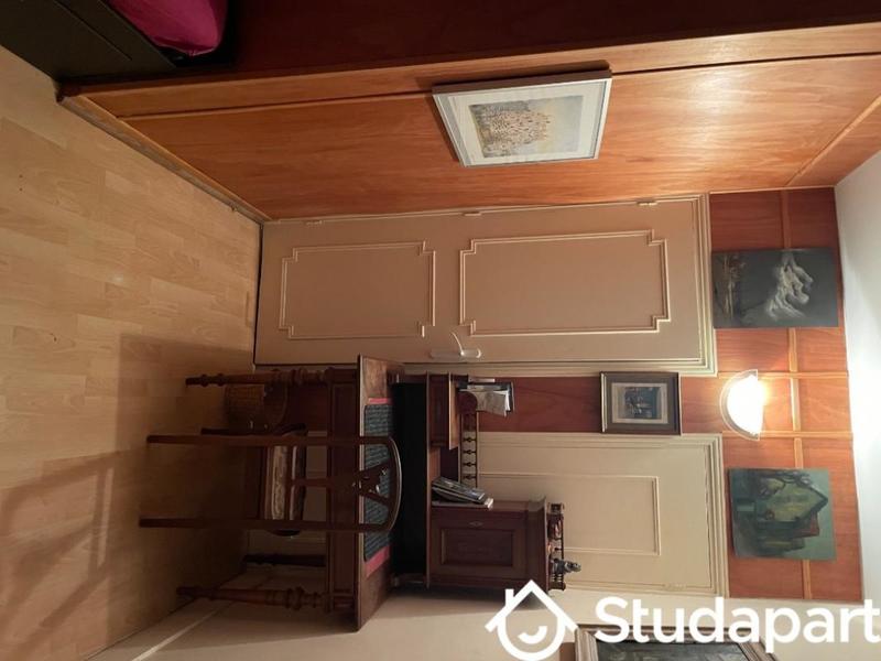 Chambre - 10 m² - 1 pièce