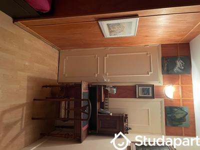 Chambre - 10 m² - 1 pièce