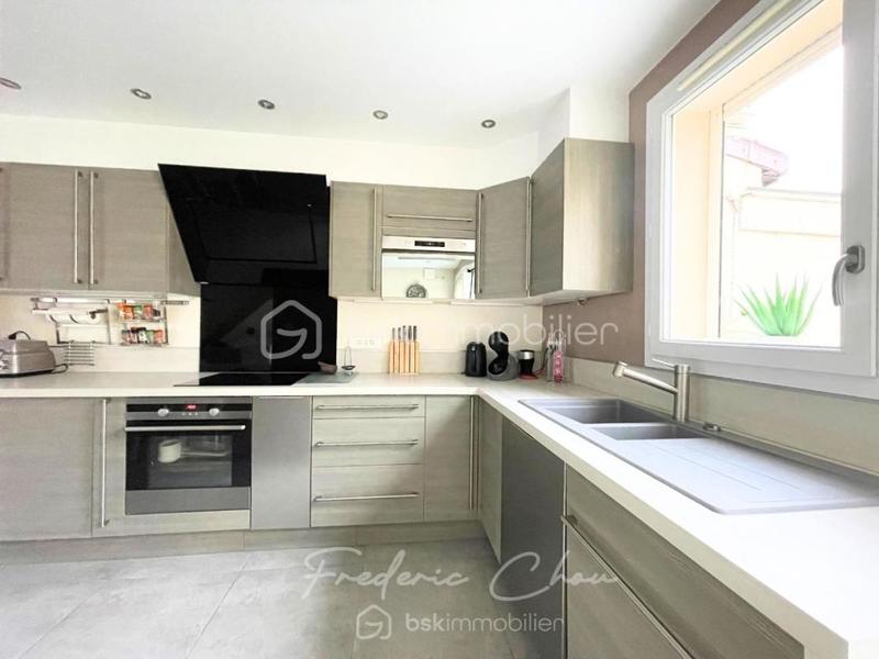 Maison - 123 m² - 5 pièces