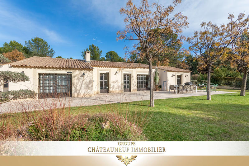 Maison - 280 m² - 4 pièces