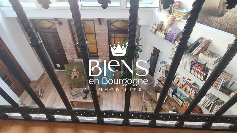 Maison - 259 m² - 8 pièces