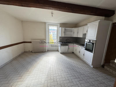 Maison - 95 m² - 6 pièces