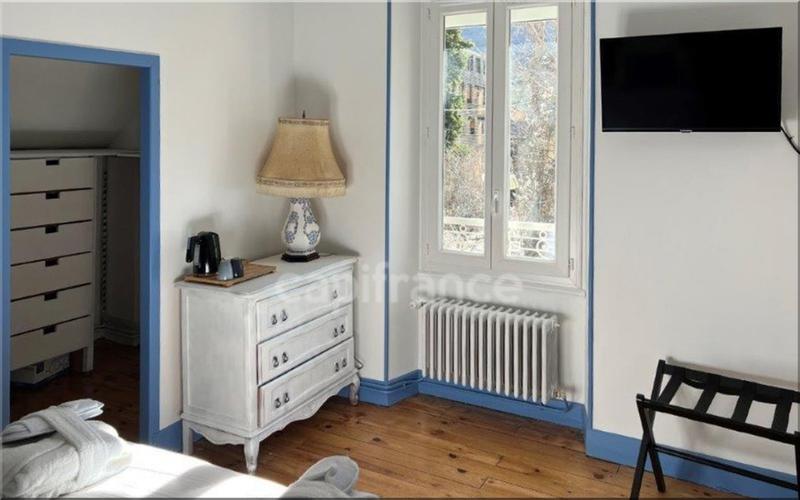 Maison de ville - 341 m² - 13 pièces