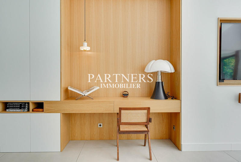 Maison contemporaine - 350 m² - 6 pièces