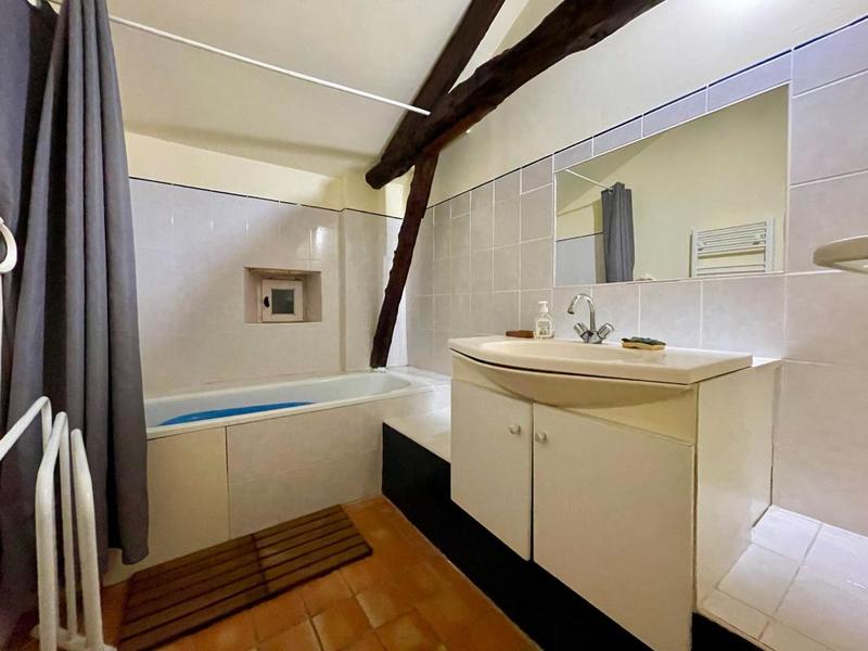 Maison - 286 m² - 9 pièces