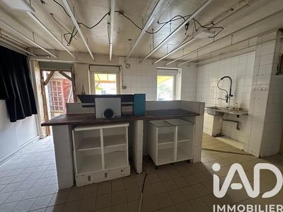 Maison - 250 m² - 6 pièces