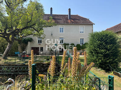 Demeure - 446 m² - 10 pièces